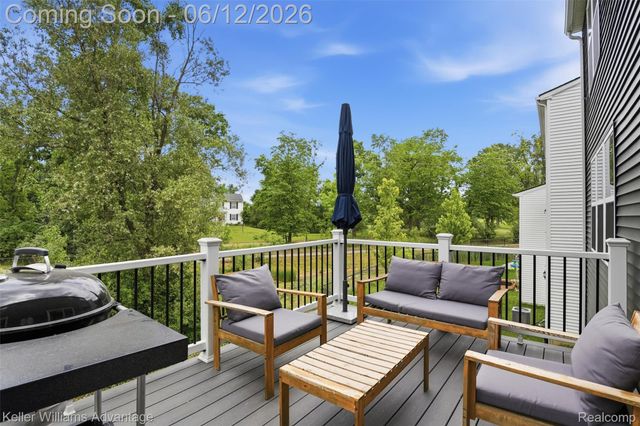 6134 Fieldstone Circle, South Lyon, MI 48178