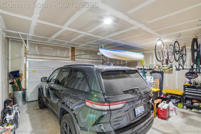 6134 Fieldstone Circle, South Lyon, MI 48178