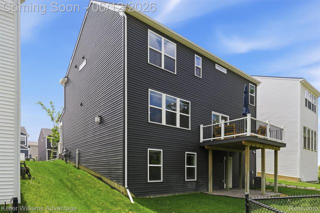 6134 Fieldstone Circle, South Lyon, MI 48178