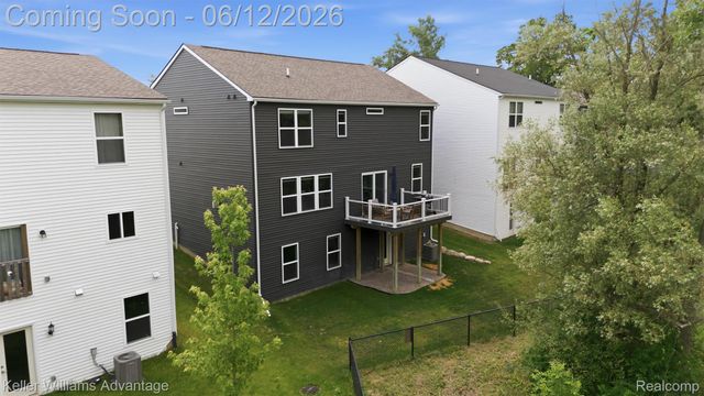 6134 Fieldstone Circle, South Lyon, MI 48178