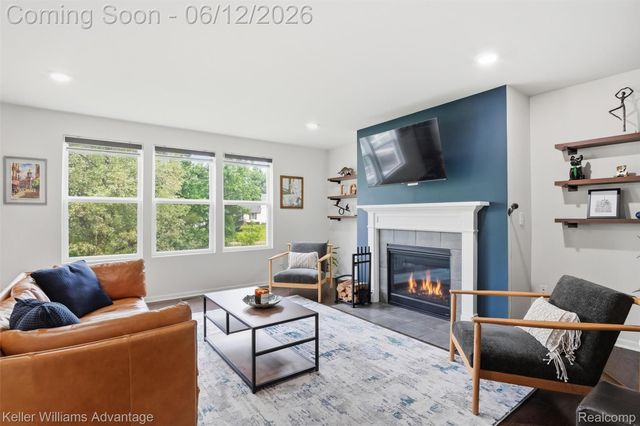 6134 Fieldstone Circle, South Lyon, MI 48178