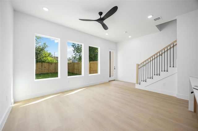 3920 Aledo Street A-B, Houston, TX 77051