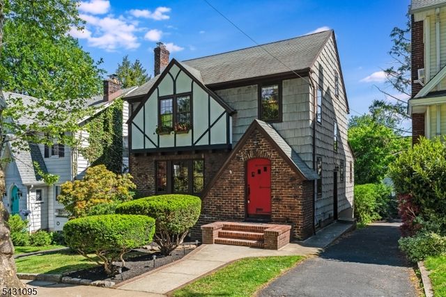 15 Rynda Rd, Maplewood Twp., NJ 07040