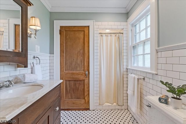 15 Rynda Rd, Maplewood Twp., NJ 07040