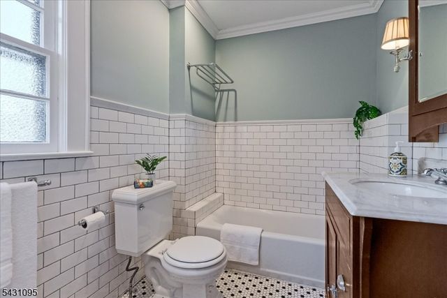 15 Rynda Rd, Maplewood Twp., NJ 07040