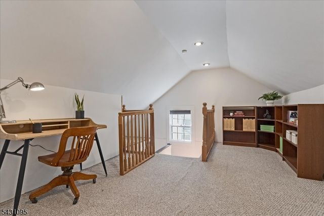 15 Rynda Rd, Maplewood Twp., NJ 07040