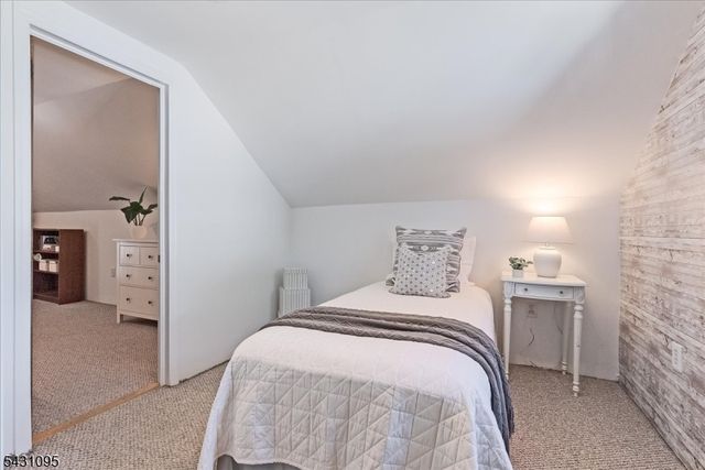 15 Rynda Rd, Maplewood Twp., NJ 07040