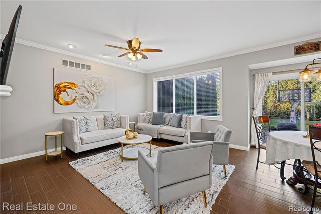 13759 Grandeur Avenue, Shelby Twp, MI 48315