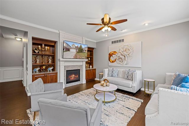 13759 Grandeur Avenue, Shelby Twp, MI 48315