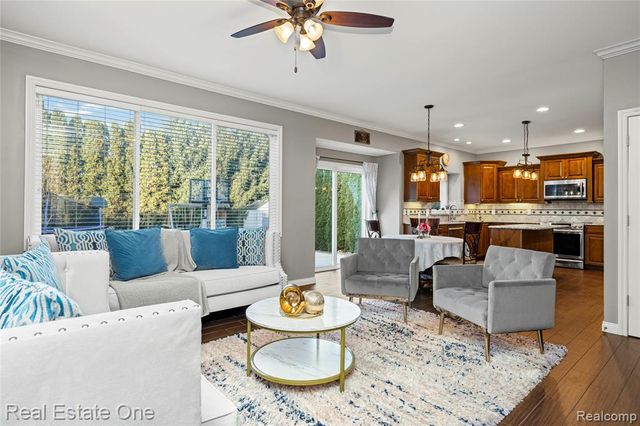 13759 Grandeur Avenue, Shelby Twp, MI 48315