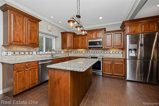 13759 Grandeur Avenue, Shelby Twp, MI 48315