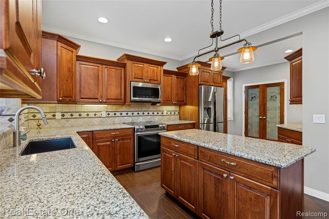 13759 Grandeur Avenue, Shelby Twp, MI 48315