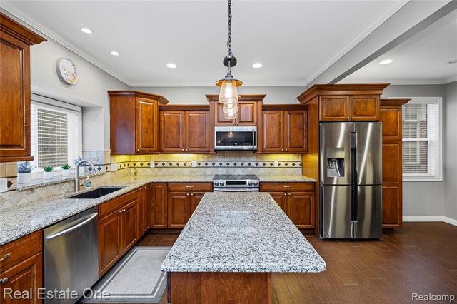 13759 Grandeur Avenue, Shelby Twp, MI 48315