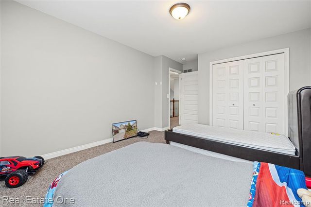 13759 Grandeur Avenue, Shelby Twp, MI 48315