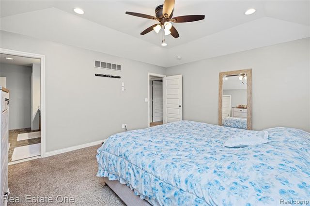 13759 Grandeur Avenue, Shelby Twp, MI 48315