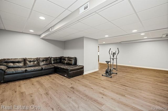 13759 Grandeur Avenue, Shelby Twp, MI 48315