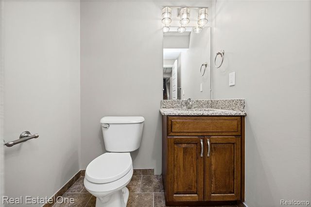 13759 Grandeur Avenue, Shelby Twp, MI 48315