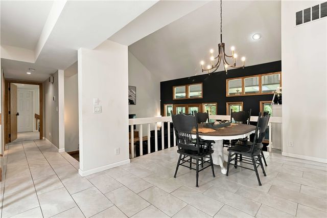 40 Branchwood Drive, Bella Vista, AR 72715