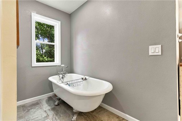 40 Branchwood Drive, Bella Vista, AR 72715