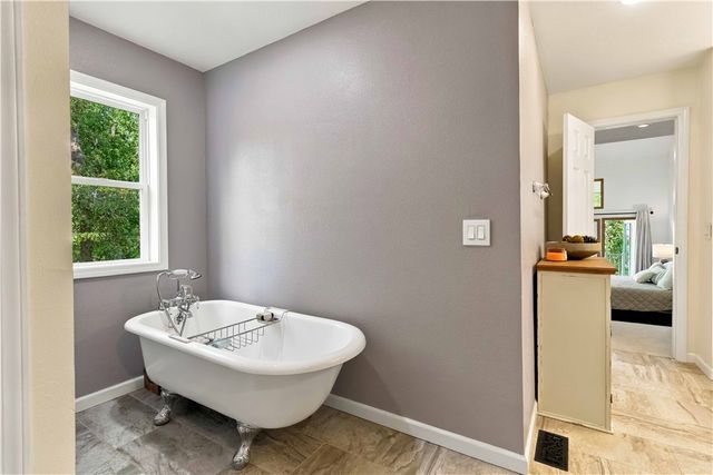 40 Branchwood Drive, Bella Vista, AR 72715