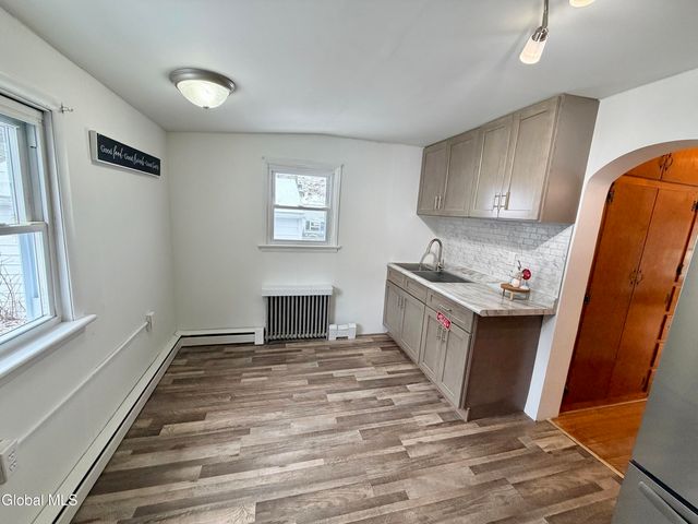 21 Hovey Avenue, Hoosick Falls, NY 12090