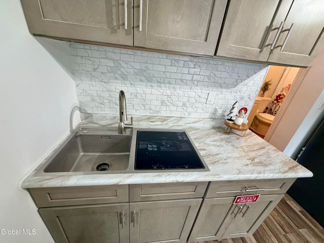 21 Hovey Avenue, Hoosick Falls, NY 12090