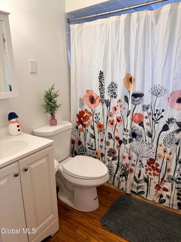 21 Hovey Avenue, Hoosick Falls, NY 12090