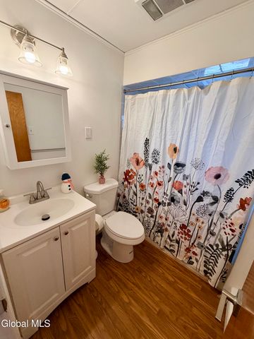 21 Hovey Avenue, Hoosick Falls, NY 12090