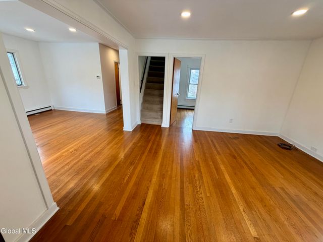 21 Hovey Avenue, Hoosick Falls, NY 12090