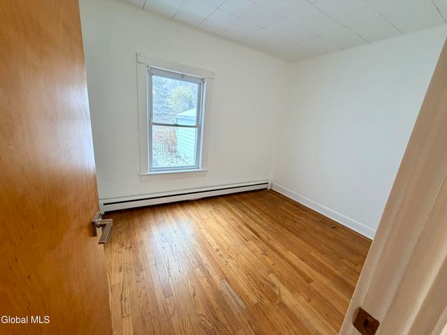 21 Hovey Avenue, Hoosick Falls, NY 12090