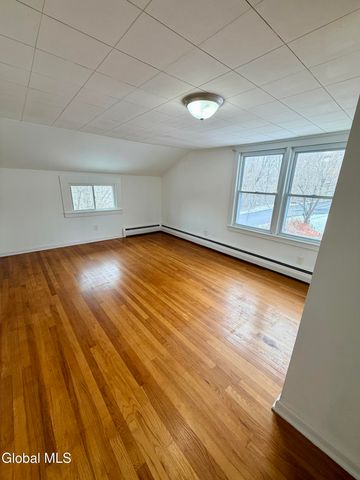 21 Hovey Avenue, Hoosick Falls, NY 12090