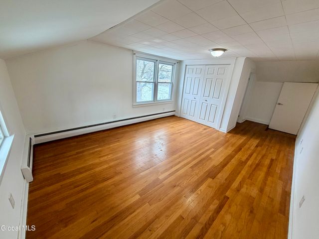 21 Hovey Avenue, Hoosick Falls, NY 12090