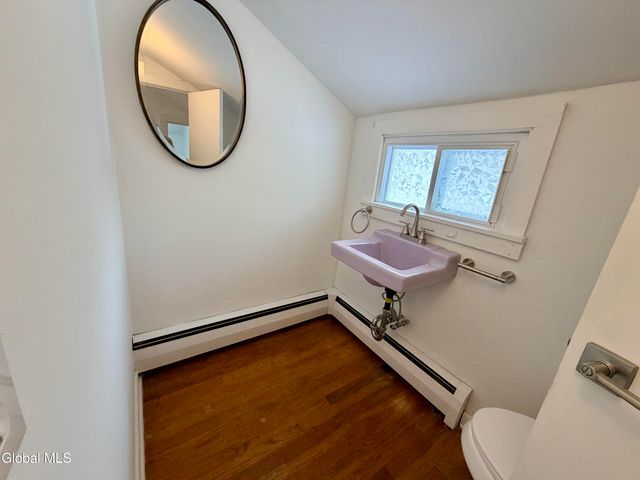 21 Hovey Avenue, Hoosick Falls, NY 12090