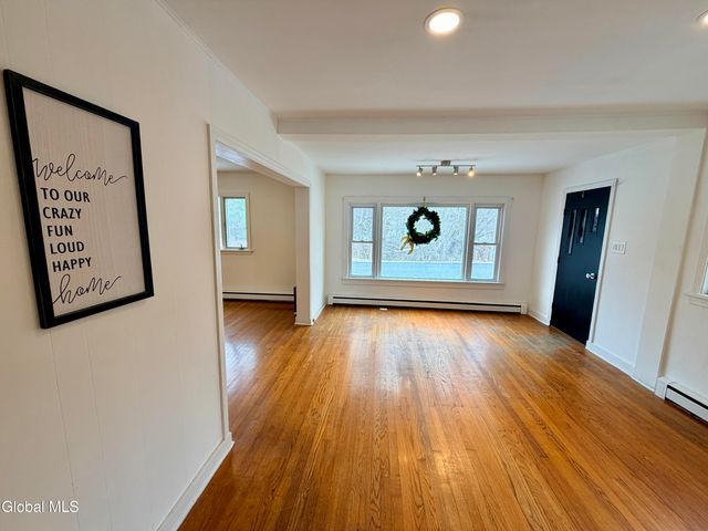 21 Hovey Avenue, Hoosick Falls, NY 12090