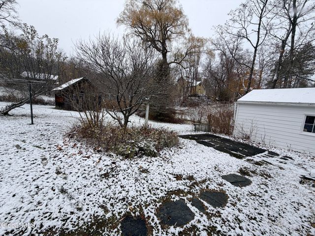 21 Hovey Avenue, Hoosick Falls, NY 12090