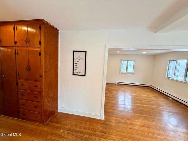 21 Hovey Avenue, Hoosick Falls, NY 12090