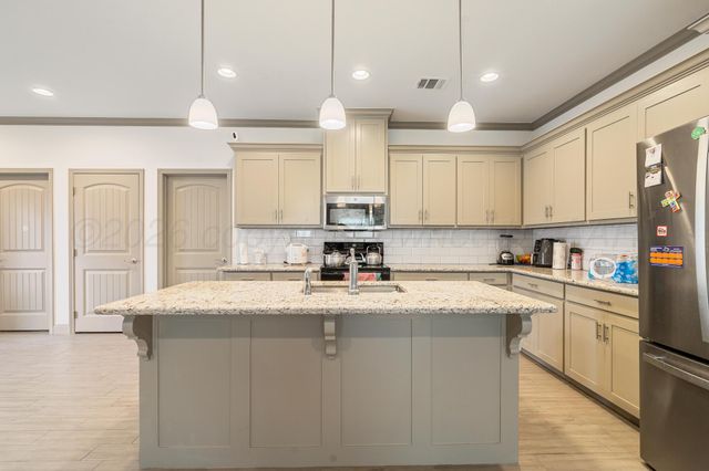 1504 Fox Hunt Avenue, Amarillo, TX 79108