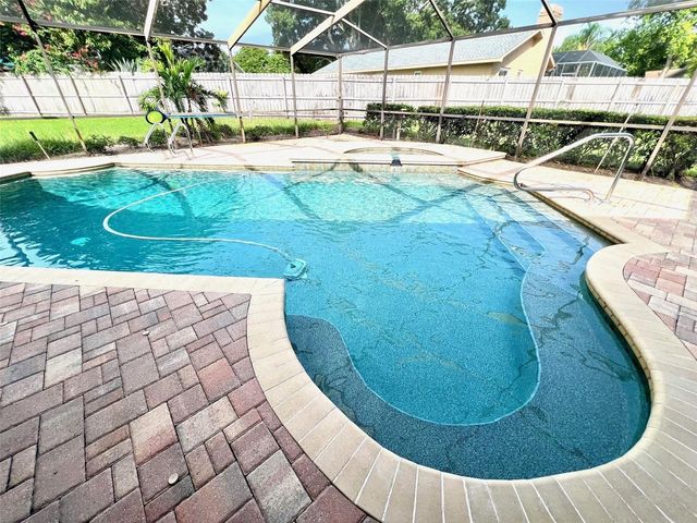 2715 MONTAGUE COURT E, Clearwater, FL 33761