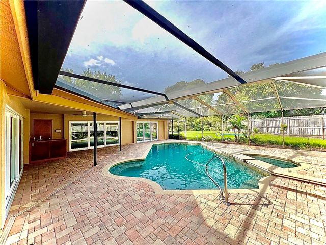 2715 MONTAGUE COURT E, Clearwater, FL 33761