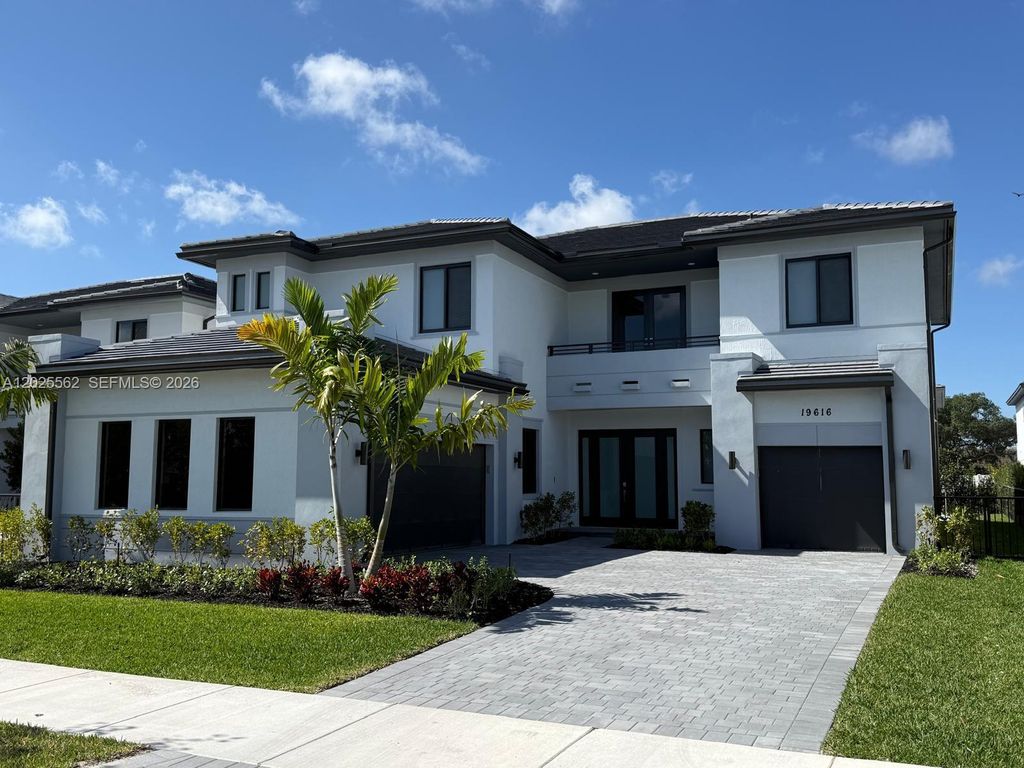 19616 NE 14th Court, Miami, FL 33179