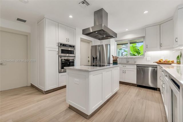 2820 NE 40th Court, Fort Lauderdale, FL 33308