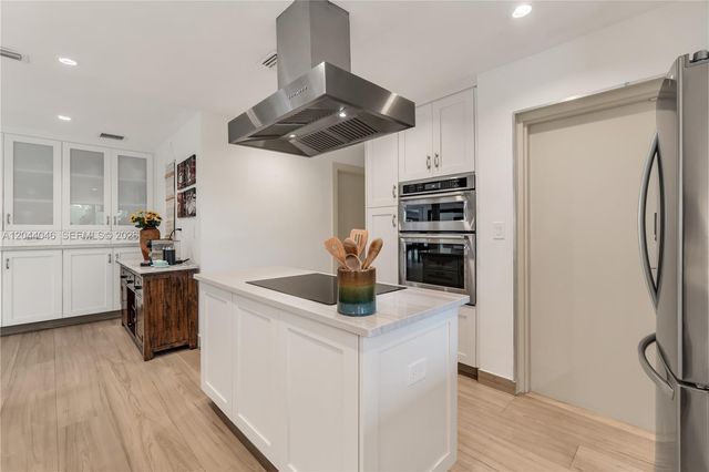 2820 NE 40th Court, Fort Lauderdale, FL 33308
