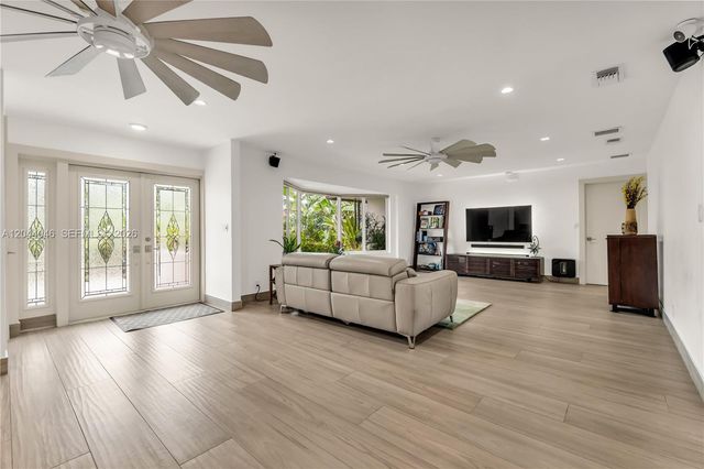 2820 NE 40th Court, Fort Lauderdale, FL 33308