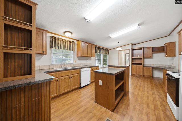 7033 E Peach road, Ridgeway, SC 29130