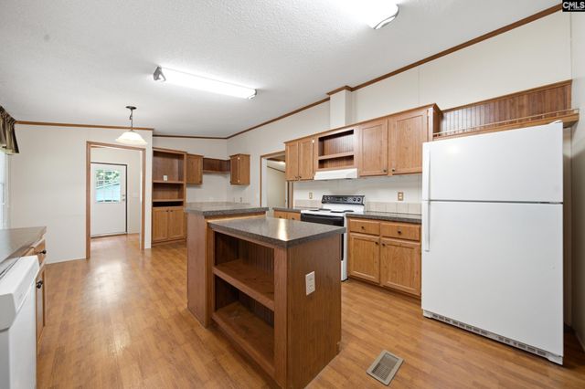 7033 E Peach road, Ridgeway, SC 29130