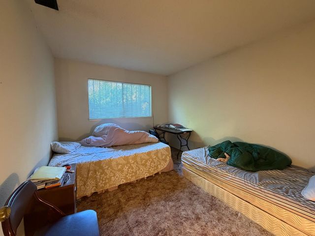 5541 Sampson Blvd, Sacramento, CA 95820