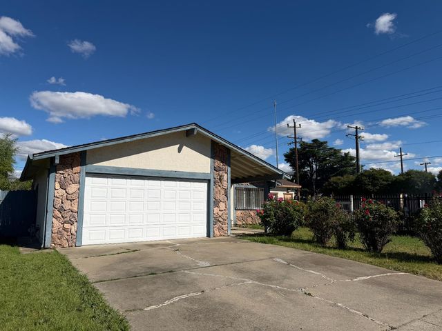 5541 Sampson Blvd, Sacramento, CA 95820