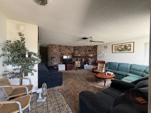 5541 Sampson Blvd, Sacramento, CA 95820