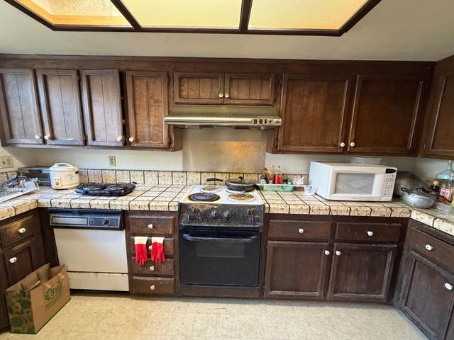 5541 Sampson Blvd, Sacramento, CA 95820