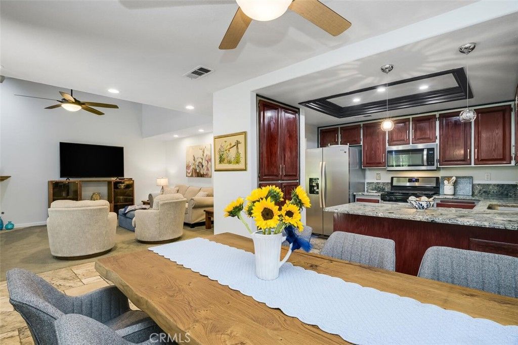 Image 10 of property listing at 1718 Tecalote Drive 26, Fallbrook, CA 92028